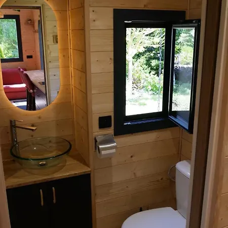 Tiny House Kota Grill & Sauna Casa de Férias *