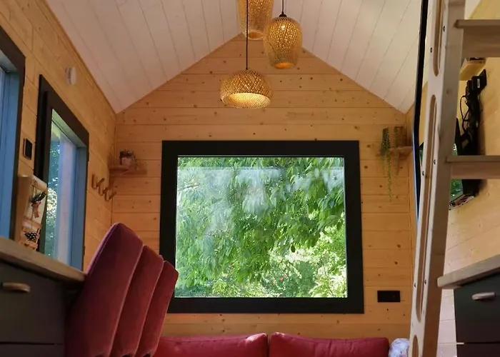Tiny House Kota Grill & Sauna *